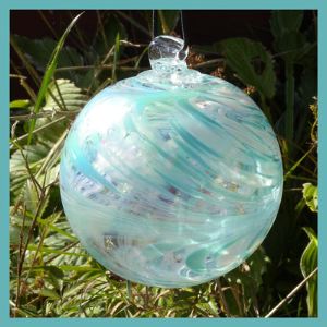 1 Hanging Glass Ball 4" Diameter Aqua & White Swirls Slight AB HB19 